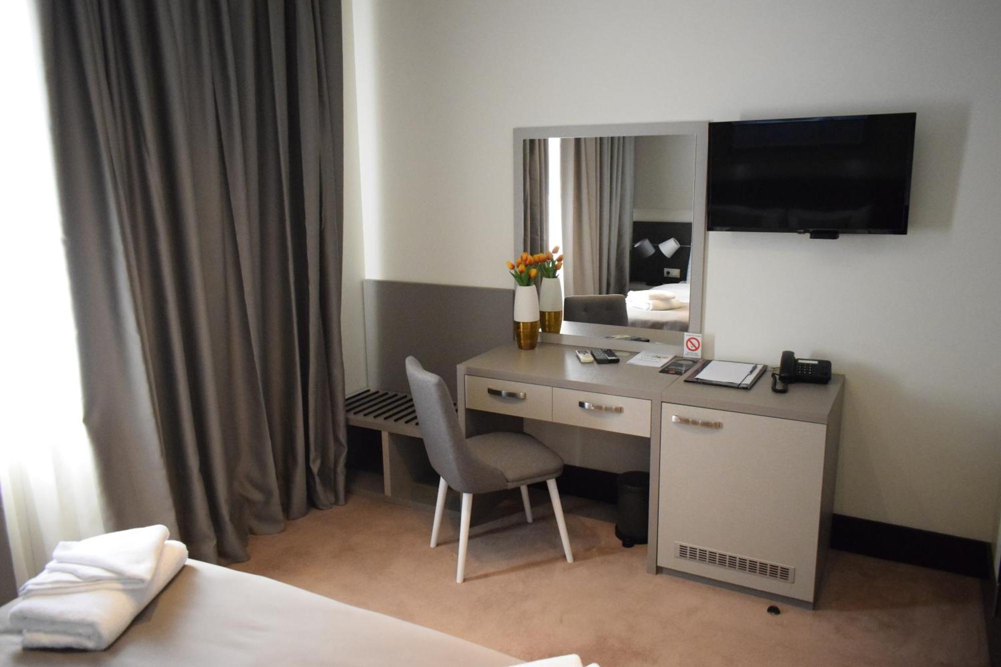 Hotel Sun Loznica Dış mekan fotoğraf